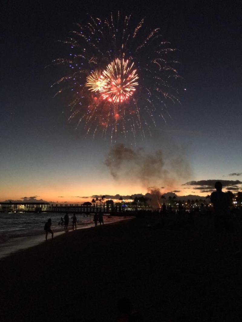 WhiskeyinSippy's tweet photo. My friend Elisha is a finalist in Hilton Hawaiian Village's Photo Contest- help rally votes: https://t.co/dnVpDUthVg @HawaiianVillage https://t.co/qDOcPqHEwq