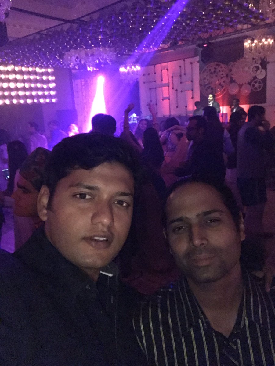 santosh1singh's tweet photo. @djkhushisoni and #jonqui killing it !! https://t.co/Ndi4uISTB0
