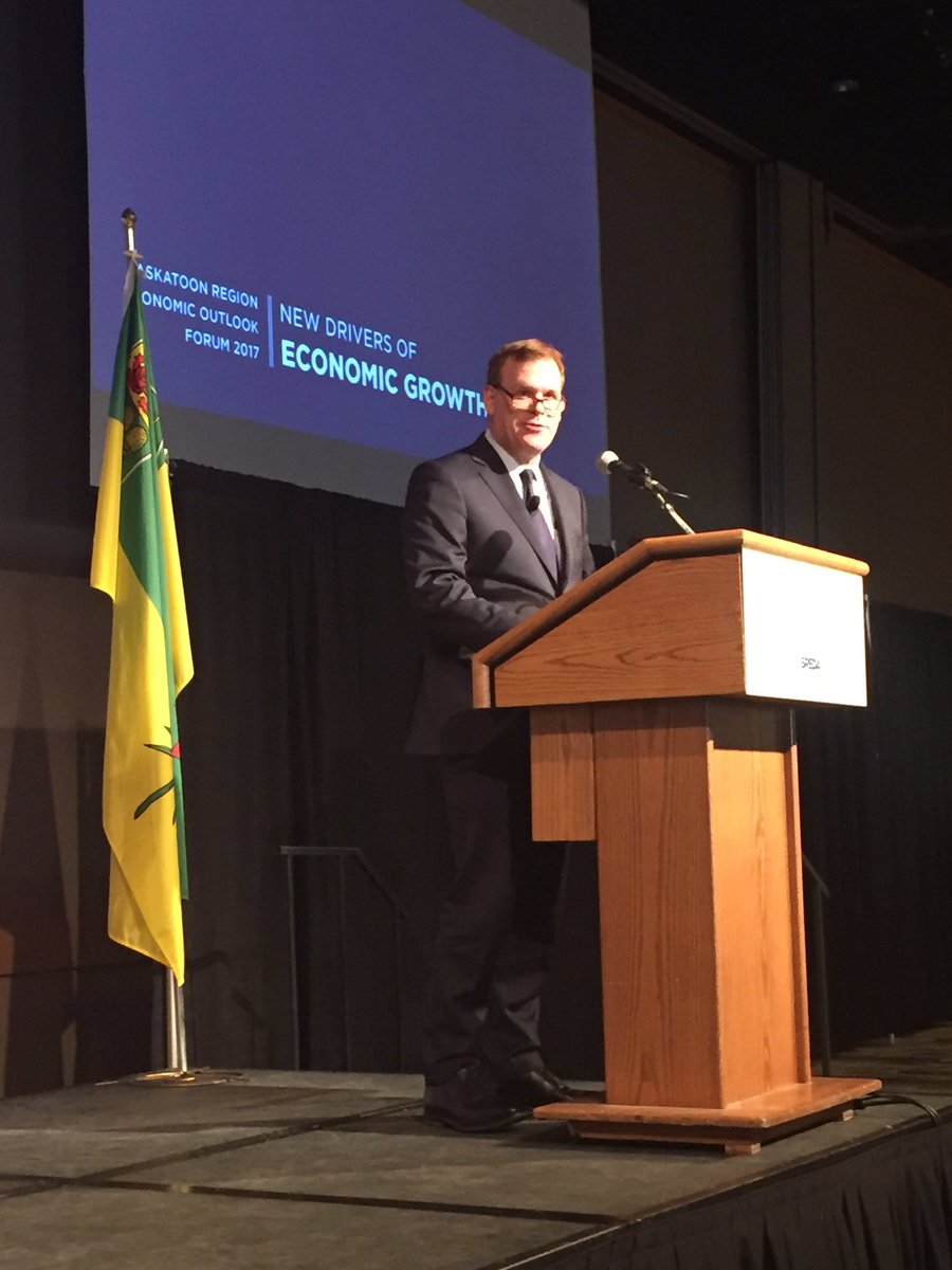 DonnaLynThor's tweet photo. "The worst is over and things are beginning to slowly look up." John Baird at @SREDA_SK #economic outlook forum #yxe https://t.co/hKTmOvcfNL