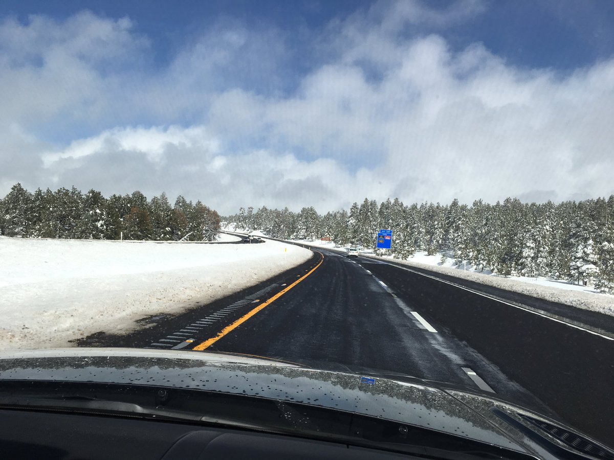 ChicasPlace's tweet photo. Snow country!!! https://t.co/IlPLGhOBYF