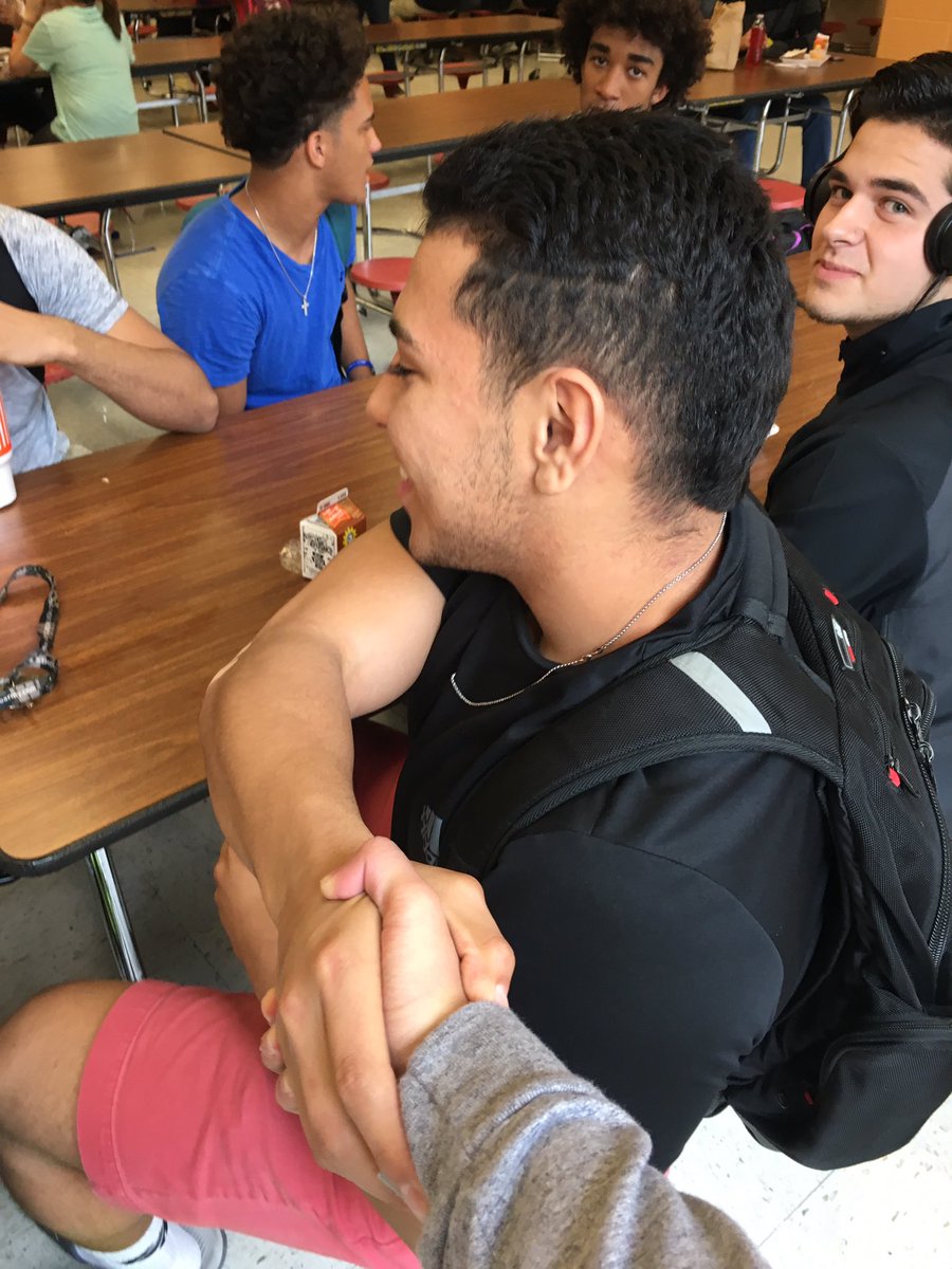 treysace's tweet image. 251 retweets for @AaronPuga51 to shave his head completely bald