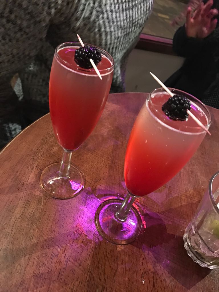 monicarv81's tweet photo. Amazing drinks with the best company!  #BestCocktail @Dado54London #BestCocktailsInFarringdon https://t.co/iLUg7rYwJ9