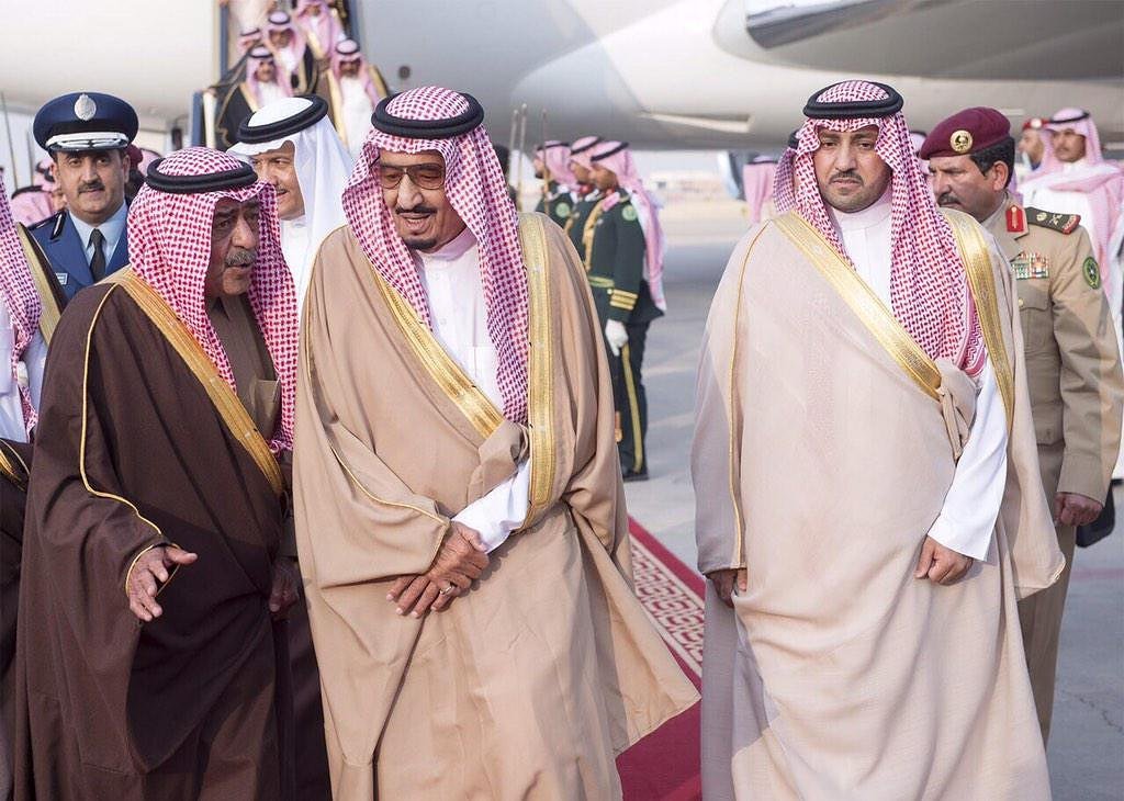KemenPariwisata's tweet photo. In the next #9daysvisit, @KingSalman & #SaudiRoyal Group expected also to meet some agenda with Ministers , private sector & communities. https://t.co/LD368UnNEq