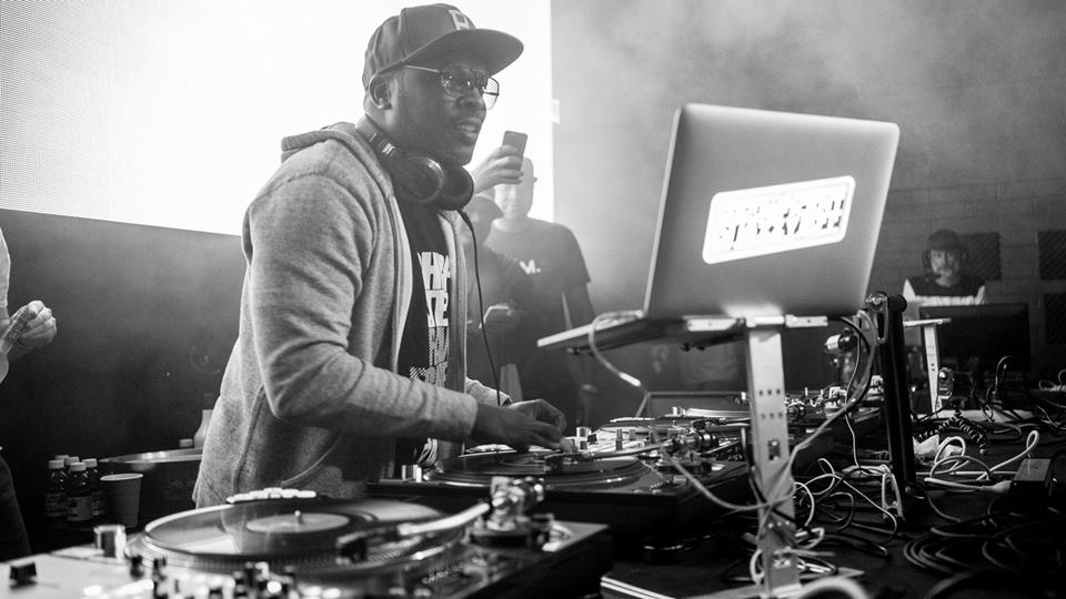 Everleigh presents... DJ Jazzy Jeff playing all the old school classics you miss and love this Friday. TOM 4 AM Extended License.