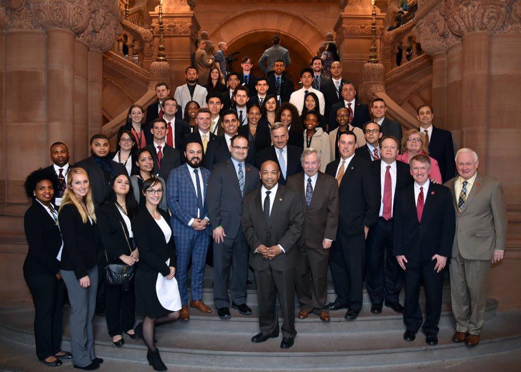 Calling <a href="/stjohnsalumni/">St. John's Alumni</a> in NYS Capital Region be sure to attend <a href="/StJohnsU/">St. John's University</a>  Student &amp; Alum event Tue 3/28 shar.es/1U0yYm <a href="/StJohnsLaw/">StJohnsLaw</a>