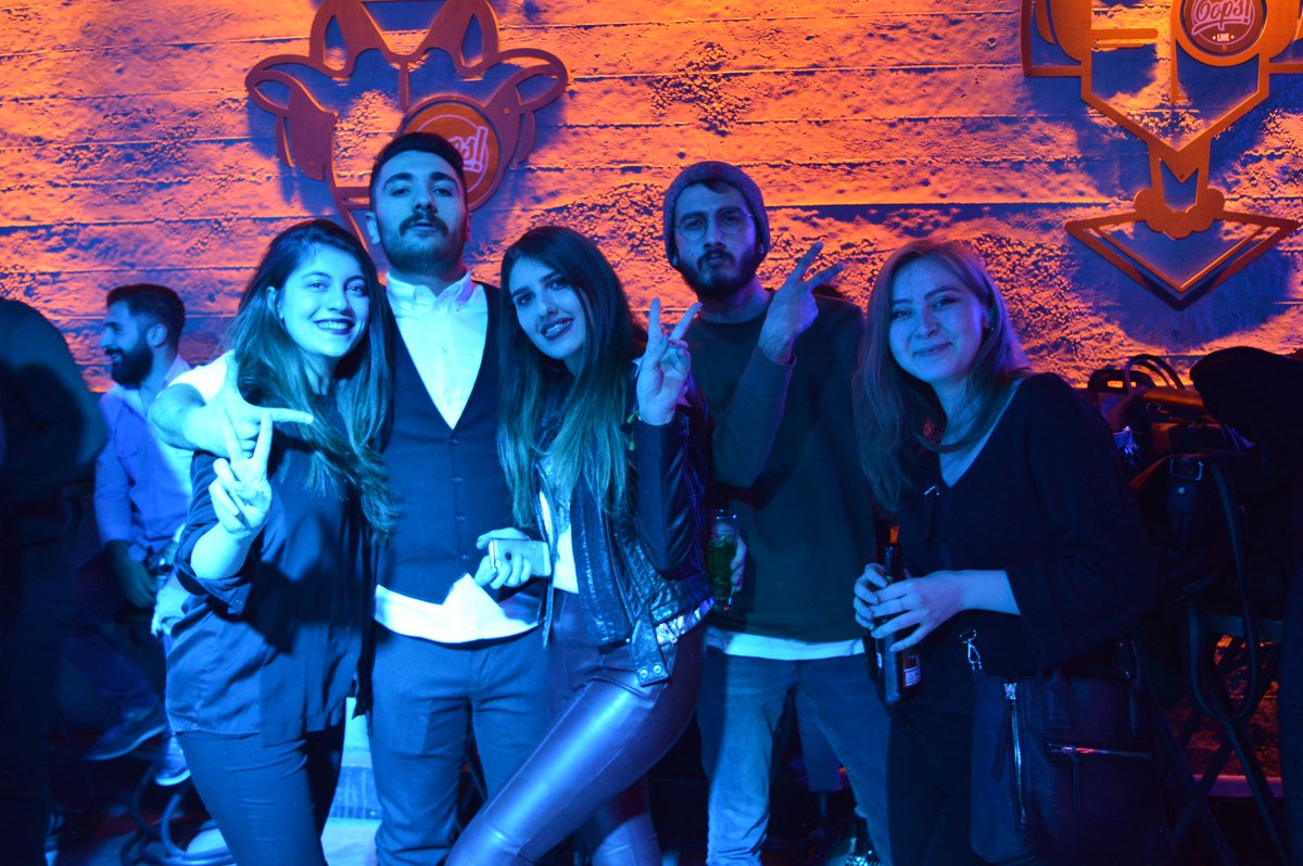 etutmt's tweet photo. Dรผn geceki partimizden #etutmt #partying #archstudents #etuparty https://t.co/ziEmbKusg2