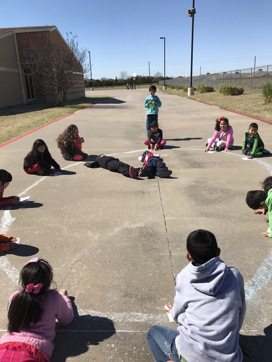 dgrobanite's tweet photo. Telling time to the hour! #texedtuesday #PowerOfPublic #iloverockwallisd #jonesjags https://t.co/fYYHwVfHBK
