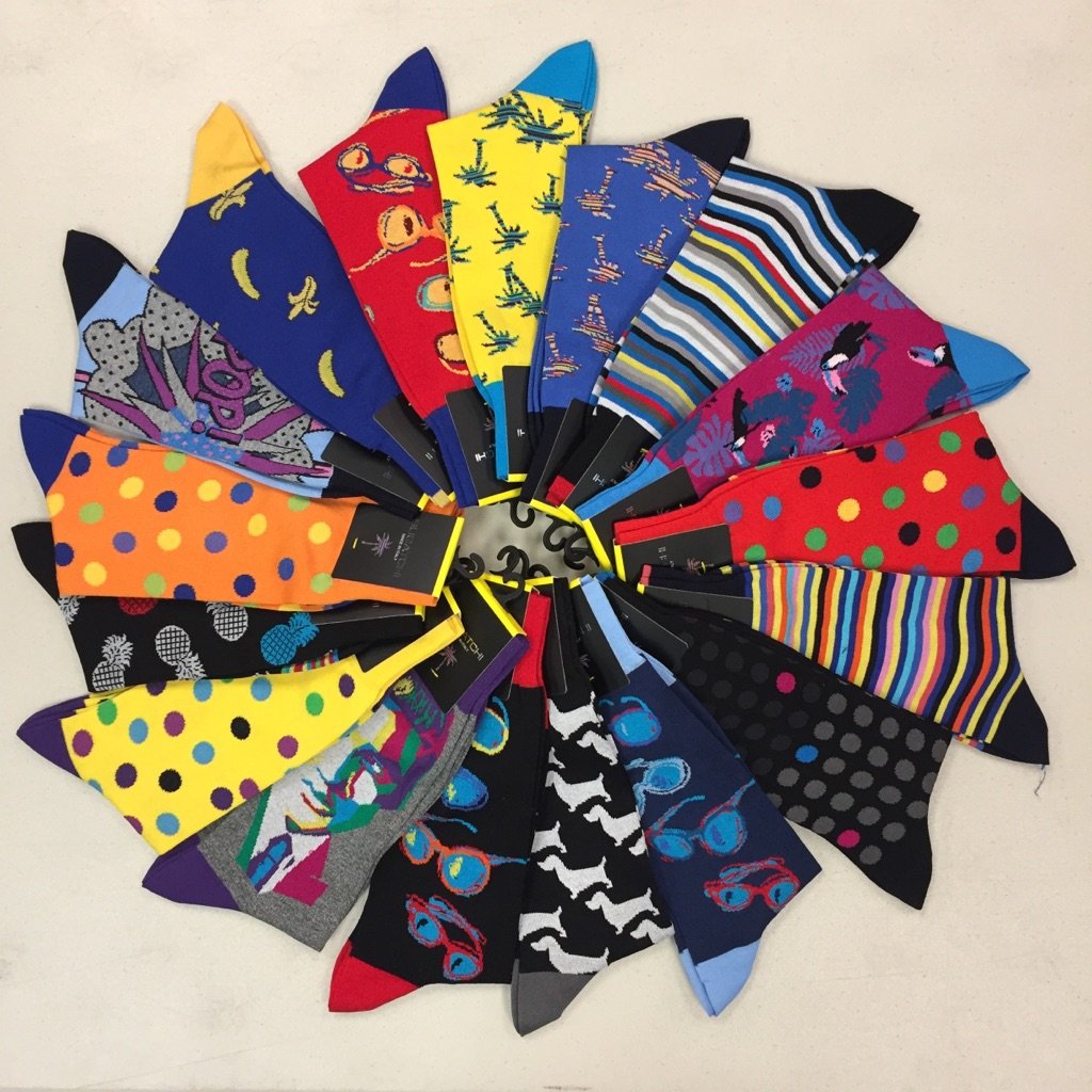 milanoformen's tweet photo. We're giving away 3 pairs of @Bugatchi_ socks, value $75! Follow us, Retweet&amp;  ❤ this post for an entry! #ForTheConfidantFoot #MilanoForMen https://t.co/3WTa5xBJro