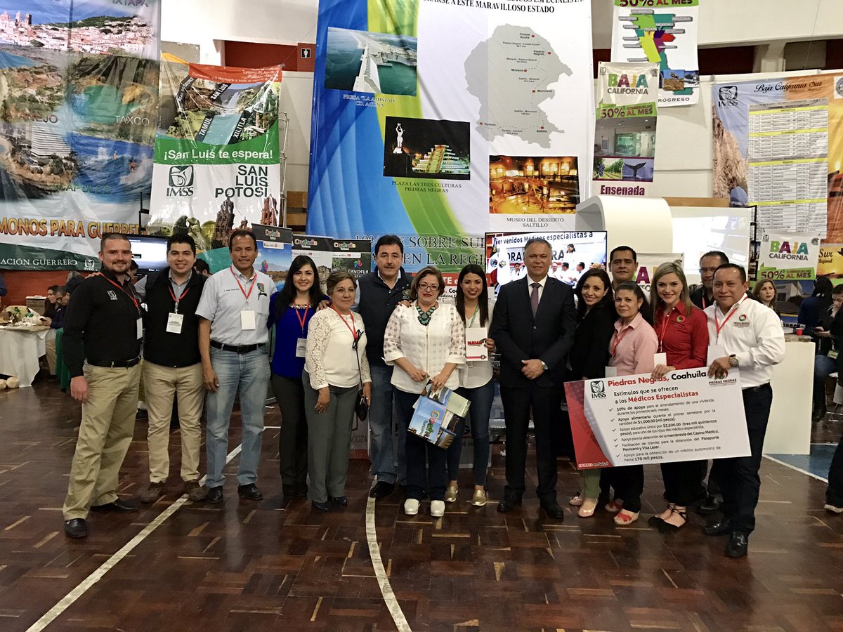 Equipo Coahuila presente en reclutamiento de médicos en CDMX