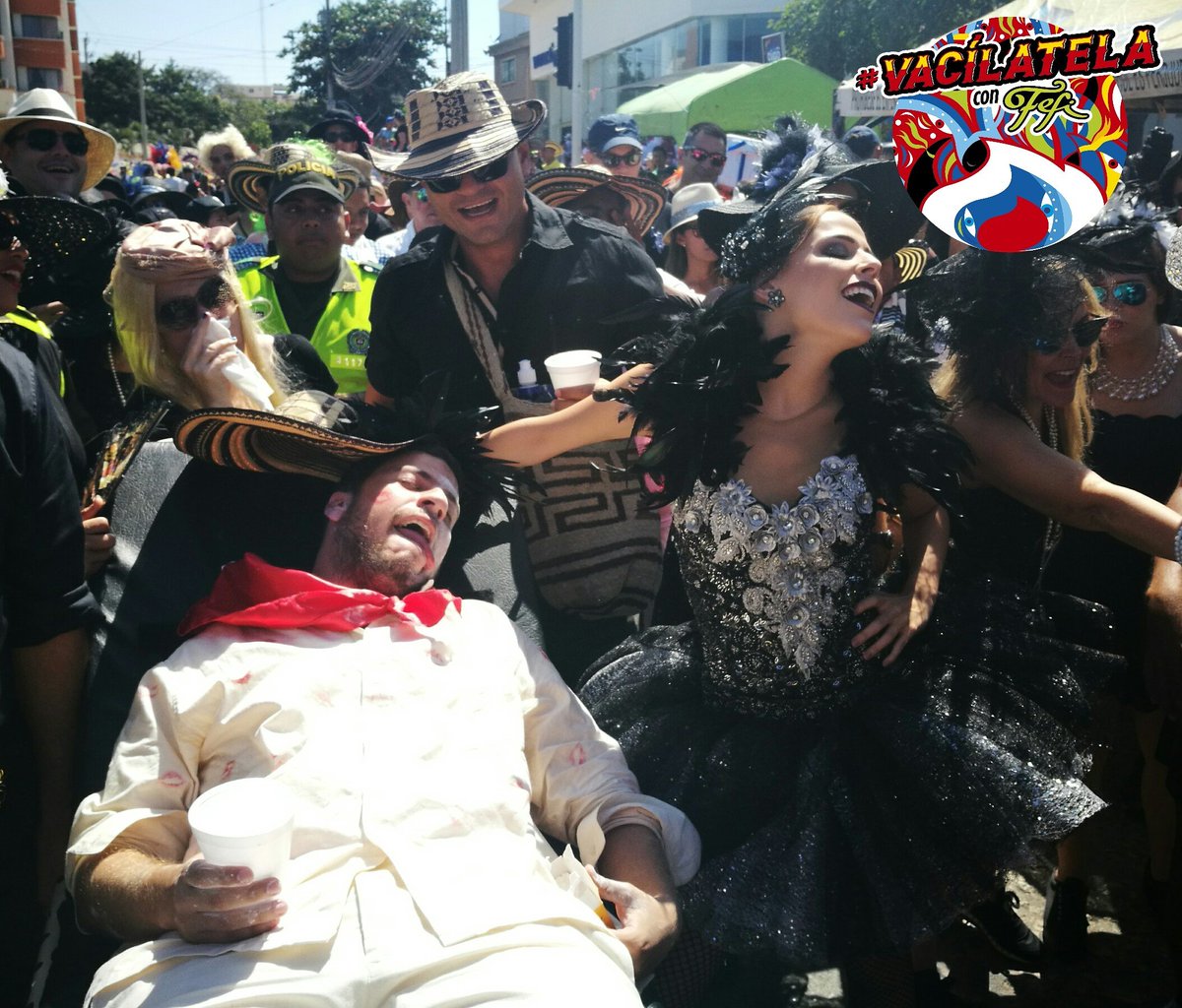 carnavalmellama's tweet photo. Ay Jose! Te nos vas, pero la reina @fefimendozav hoy decidió ser una viuda alegre, y en @olimpicaSA te despedimos con la misma alegría 👏🎉 https://t.co/GGMZxNoMvo