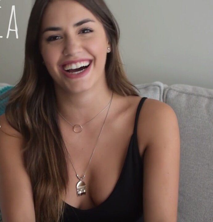 LaliMiLuzz's tweet photo. "Siempre te voy a querer asi, con la sonrisa desplegada, sin hacerle daño a nadie, siendo buena, sin cambiar"

#KCAEstrellaLatina #Lali https://t.co/zzs16kO55E