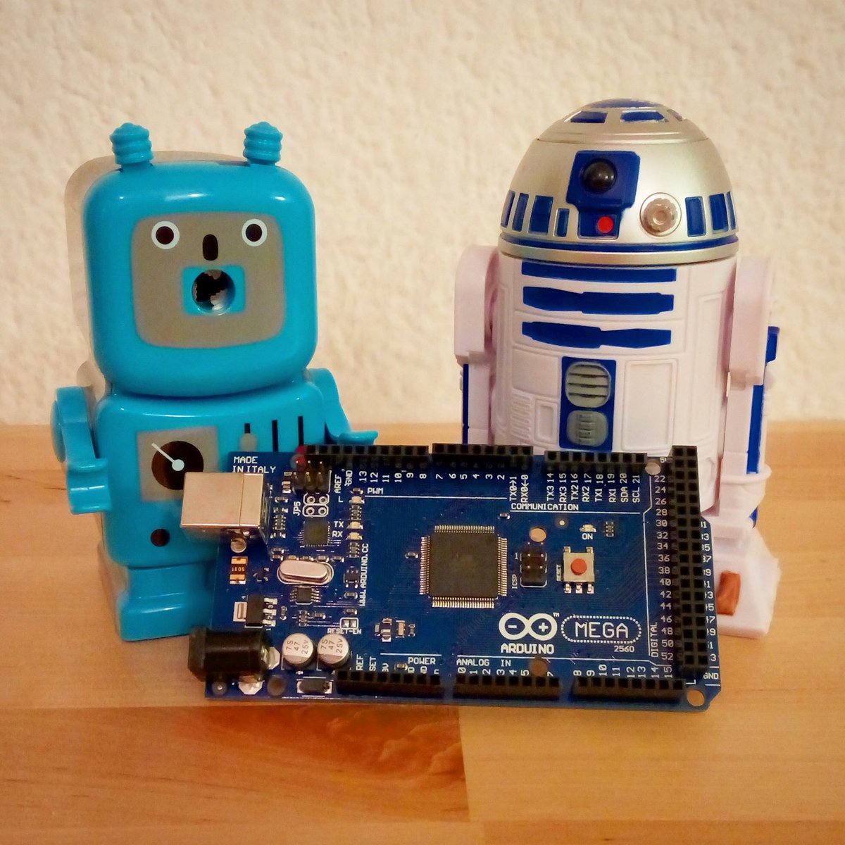 ¿Listos para el #GenuinoDay? Taller de iniciación gratuito en #Barcelona: sites.google.com/site/genuinoda… #Arduino #Genuino #DIY #electronics
