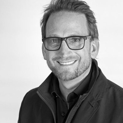 mb_Oncology's tweet photo. Harry Wood IV: Doing a radio segment on #oncology #hairdresser #business #service #vanmichael and where… https://t.co/aW3lkdtNFC #MedicBoard https://t.co/eTtVfmKMLo