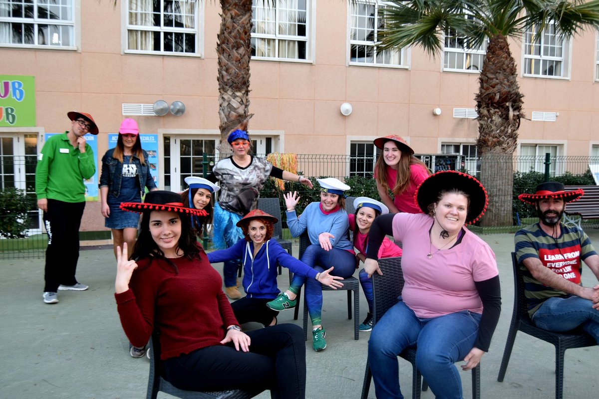 IESVictoriaKent's tweet photo. Gracias @CampingMarjal por vuestra acogida al alumnado #IVKTASOCT. Enhorabuena por el ejemplo de entusiasmo y profesionalidad de Álex. https://t.co/PHwLS5bn17