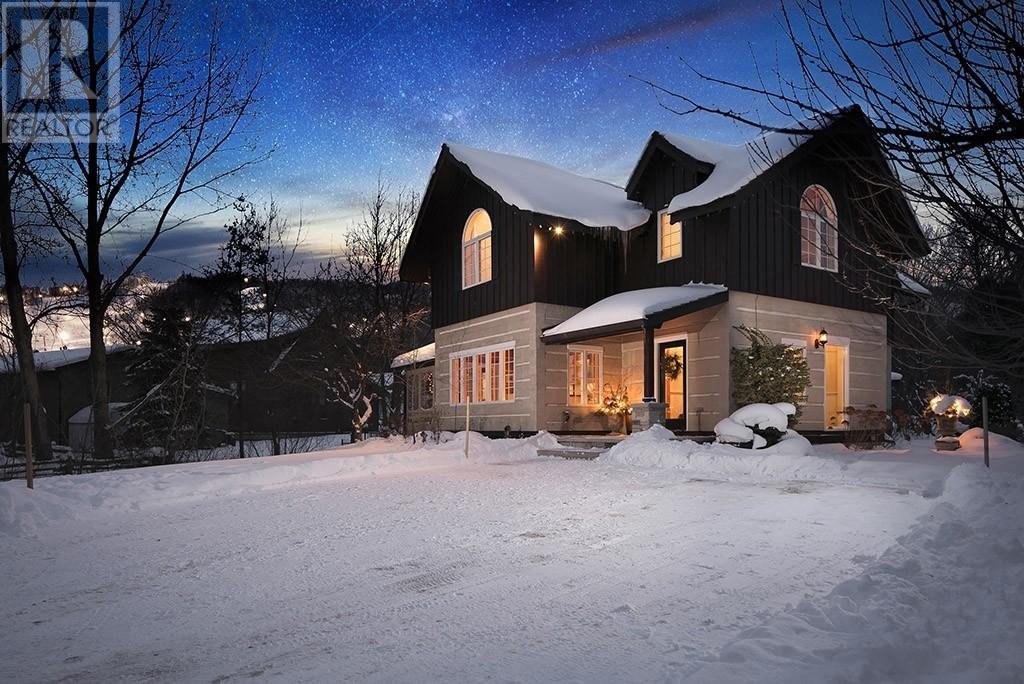 The blue mountains, Ontario, Canada - $1,700,000 CAD luxre.com/2709734