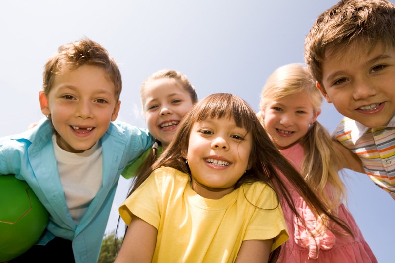 Счастливый ребенок. Дети 2021 какие они. Дети 2021 какие они. Пособия на детей в 2021. Как назвать ребёнка девочку.