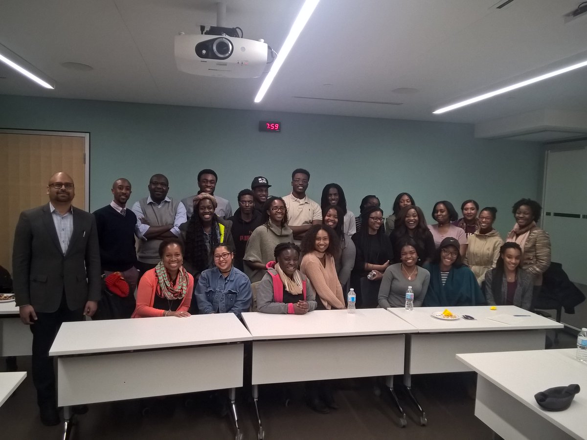 EasyThePianoMan's tweet photo. African&Caribbean Faculty members at @McMasterU meet with students to provide mentorship & discuss challenges at Mac #bhmatmac @ajesusjoseph https://t.co/PDjmgEKyF0