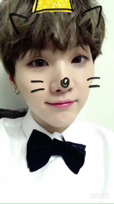 LarisaStanley3's tweet photo. #WeLoveYouSuga  é tão inofensivo https://t.co/ZX3tumk4JG