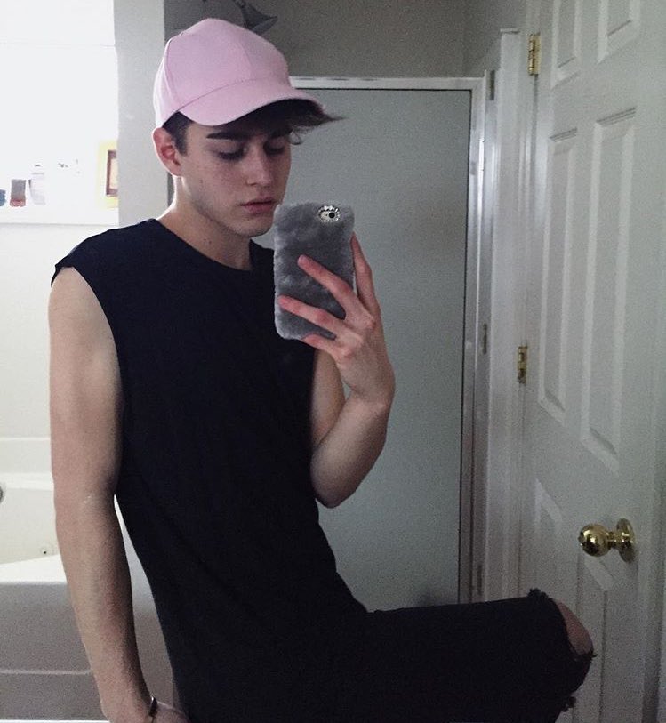 httptrxsh's tweet image. @ my case