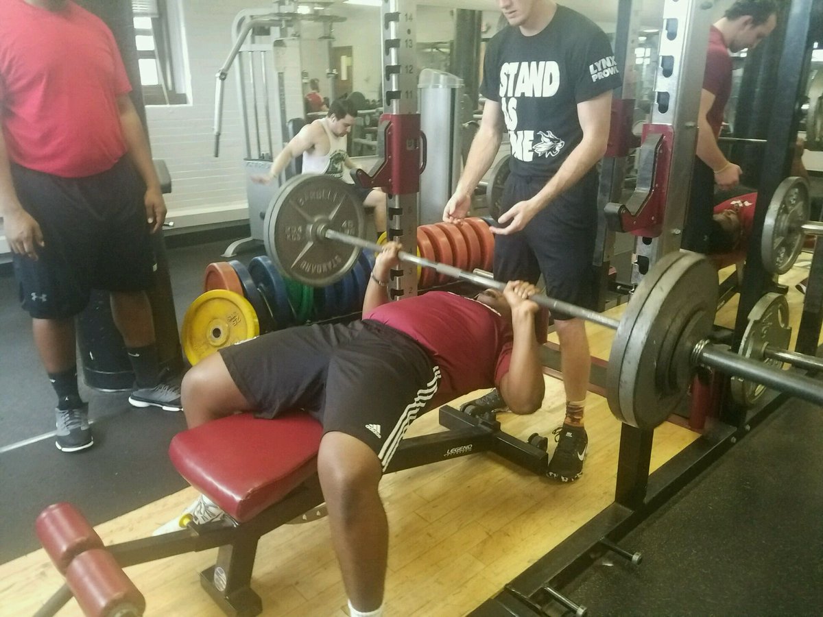 LU_BFootball's tweet image. Want to make sure @ShawnJewell10 gets a shout out for working his tail off this last month!!! He keeps getting BETTER!! #NOWEAKLYNX