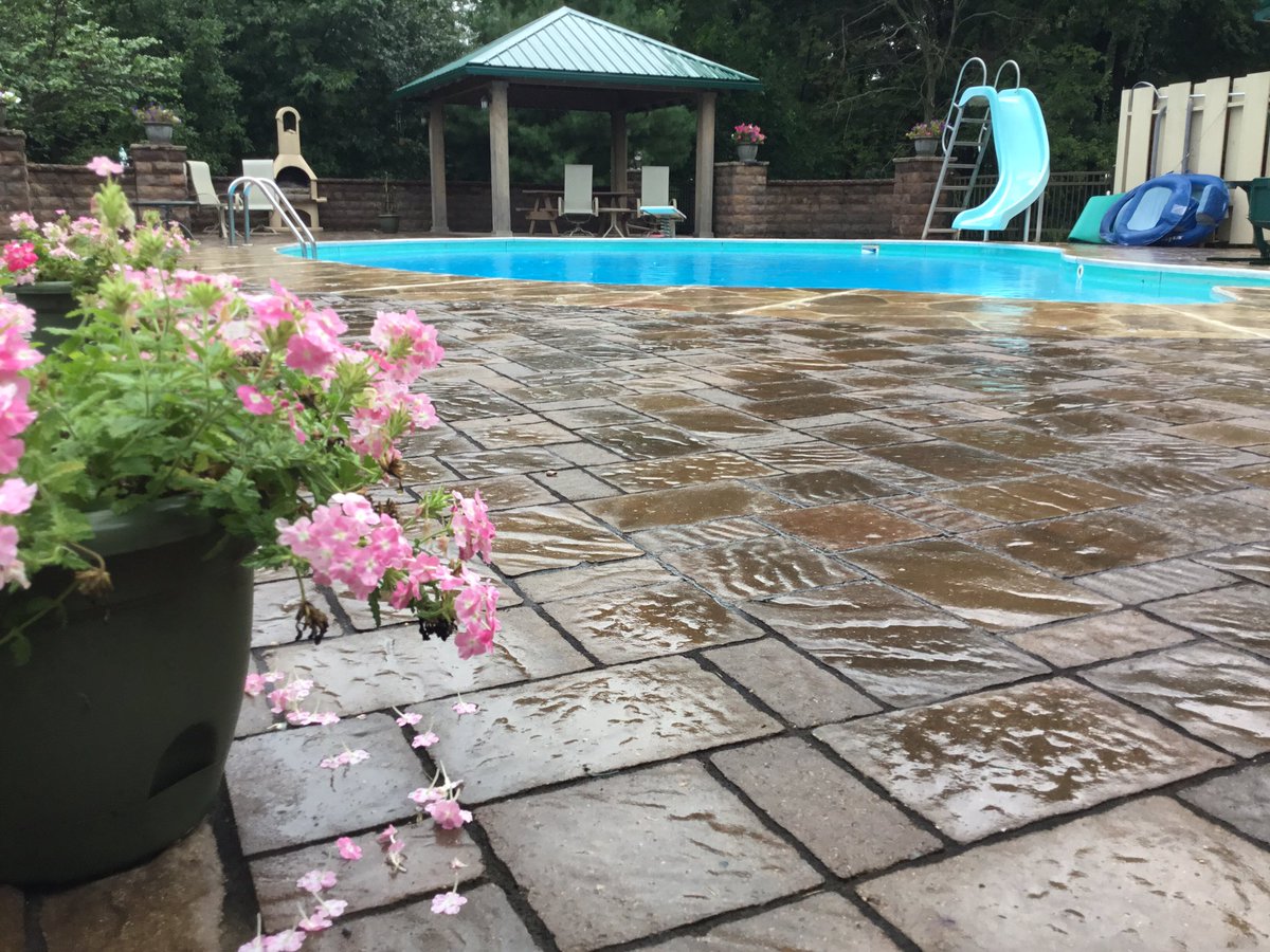 wlmlandscaping's tweet photo. Now hiring. Apply on https://t.co/EEtouh4dMM or call 574.268.2566. https://t.co/AXdrBFrQiB