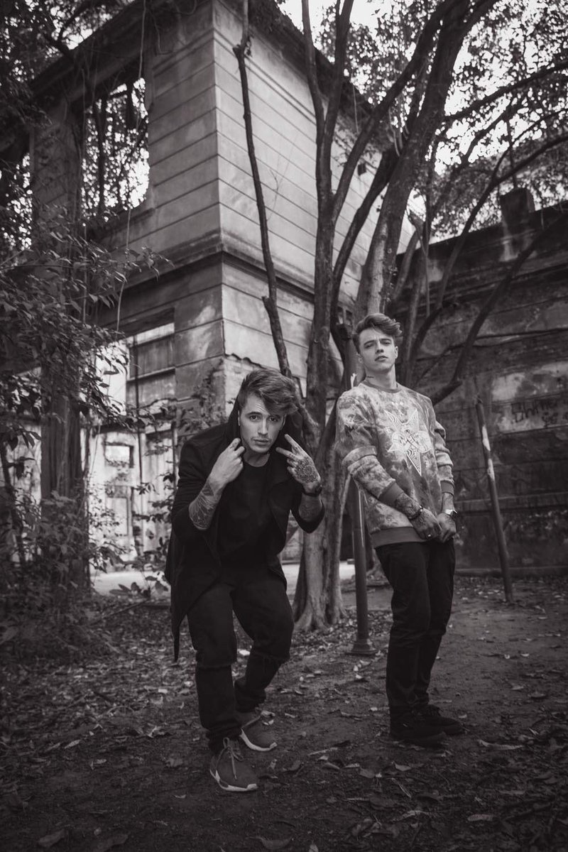 ProjetoHelpFly's tweet image. Enquanto estivemos fora, Fly assinou um contrato com a Universal Music! 👏🏻❤️