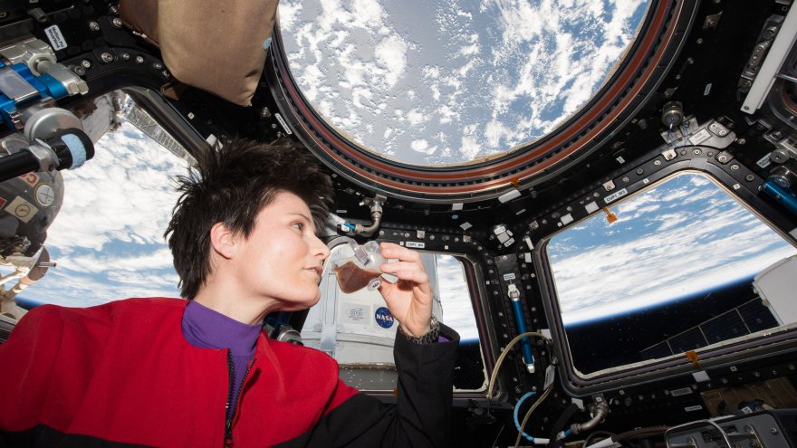 IONdesign's tweet image. Ever wonder how you drink coffee in space? bit.ly/2mBz7D8  @core77 #productdesign #NASA #space #design #iondesign #Astronauts