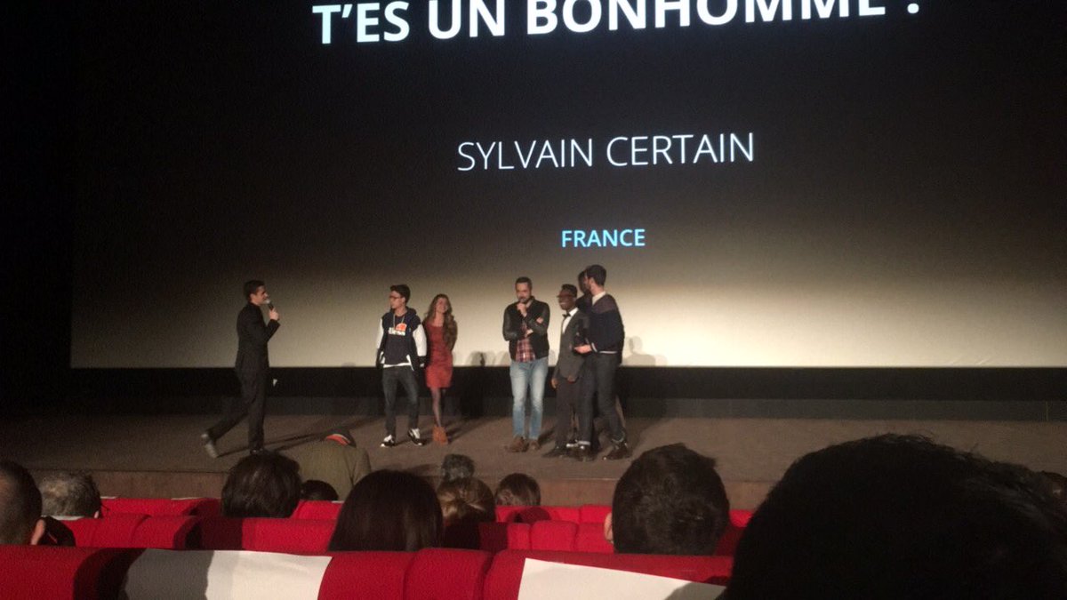 bullesdeculture's tweet photo. Le prix des youtubeurs pour "T'es un bonhomme !" de Sylvain Certain #MFF #mobilefilmfestival @MobileFilmFest https://t.co/qGtQFrnoRl