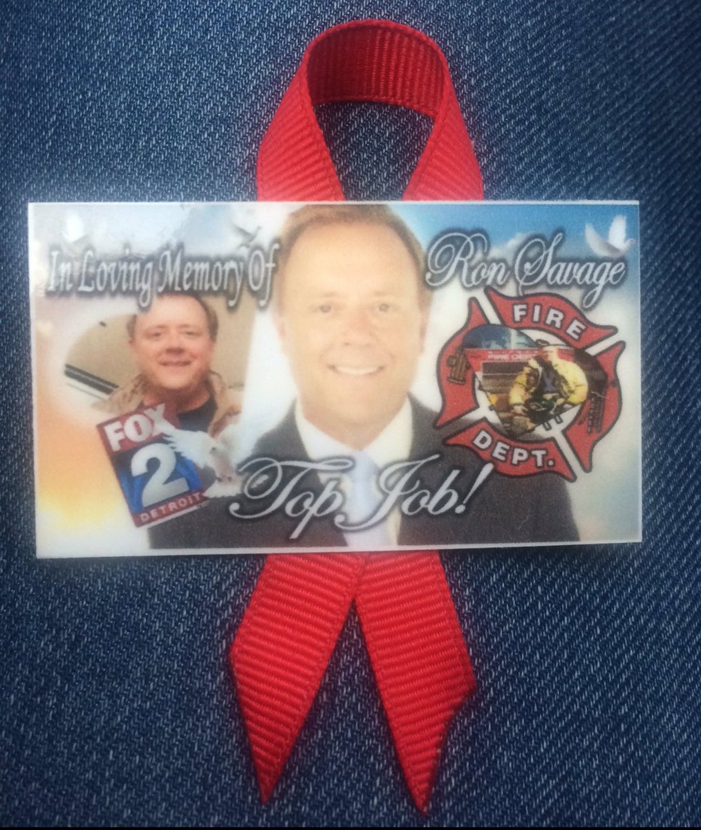 rooprajfox2's tweet image. Thank you to @FOX2News viewers Rubbie and Juddie McCoy for making the beautiful pins paying tribute to our #RonSavage - we will wear proudly