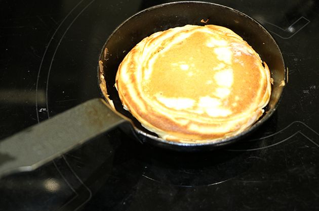 DrinkingCiders's tweet image. What to drink with Pancakes - @Decanter #cider #pancakes #ciderpairing bit.ly/2m3f7eJ