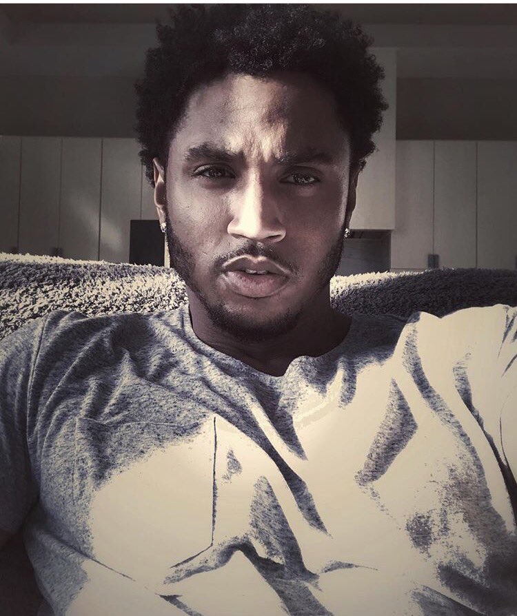 TeamSongzBOSTON's tweet photo. ISSA SNACK @treysongz 🍫😍😋💦 https://t.co/nakyPvU6mv