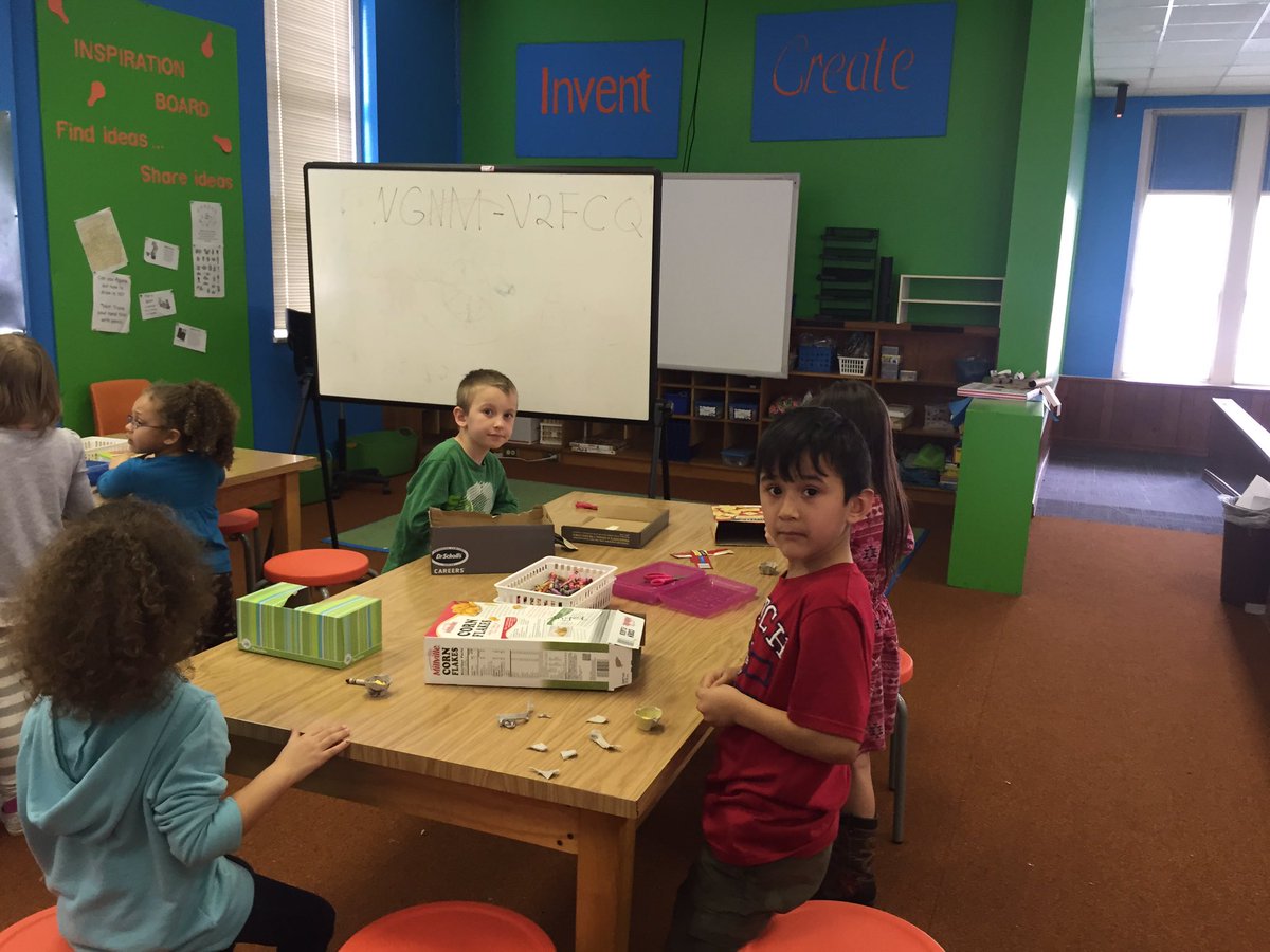 daltonss1966's tweet photo. Beginning of our PBL on "How to construct a Leprechaun trap"
@CGESMedia , @lynn_moody @CGE_Principal , @miraccokl https://t.co/c2ybTHsQLi