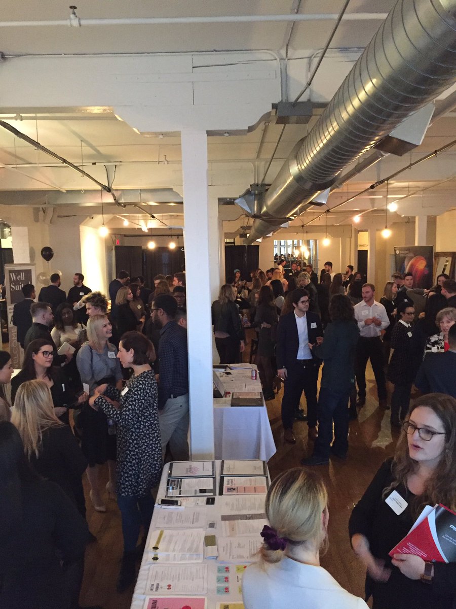 _humberconnect's tweet photo. Question: what does a room filled with the most creative people in the city look like? Answer: #humberconnect https://t.co/JWQ1tvu3WJ