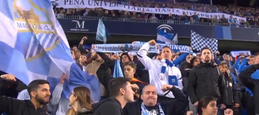 A3Noticias's tweet photo. La Rosaleda tributa un emotivo homenaje a Pablo Ráez con su lema #SiempreFuerte antes del Málaga-Betis ► https://t.co/Pnw0hkIueB https://t.co/pZqLzYpGEd