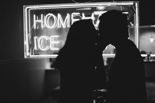 sendelounorlove's tweet image. Let's go crazy together, girl.