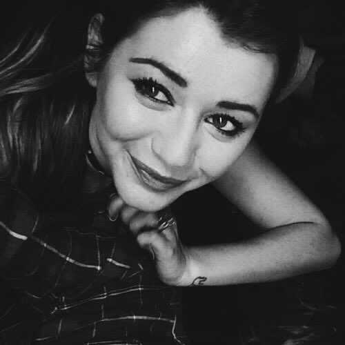 sendelounorlove's tweet image. Let's go crazy together, girl.