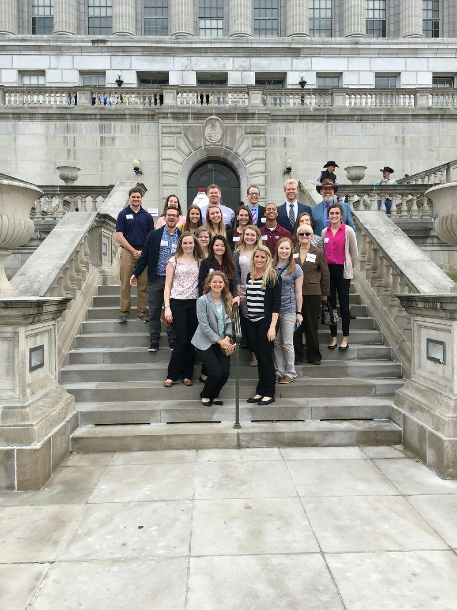MSUDPT's tweet image. 1st years had the opportunity to attend Missouri Lobby Day. What a great experience! #choosePT #MPTA
