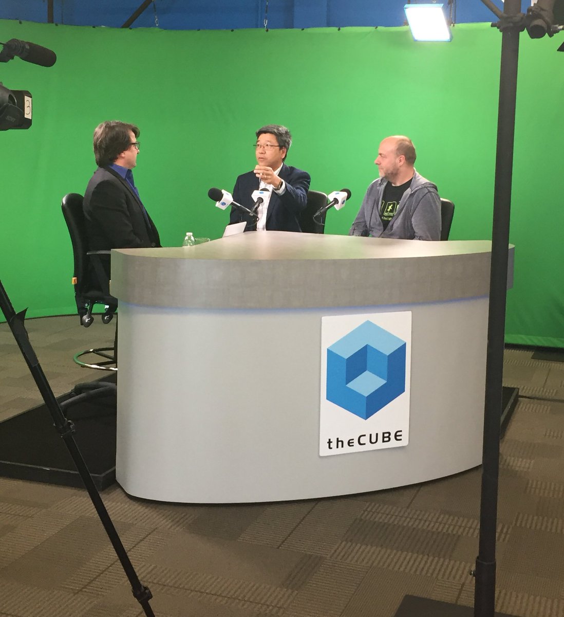 JBettencourt5's tweet image. @guychurchward and @phuhoang talking IoT and Big Data with @theCUBE #MobileWorldCongress #ThinkBigActFaster @datatorrent @ApacheApex