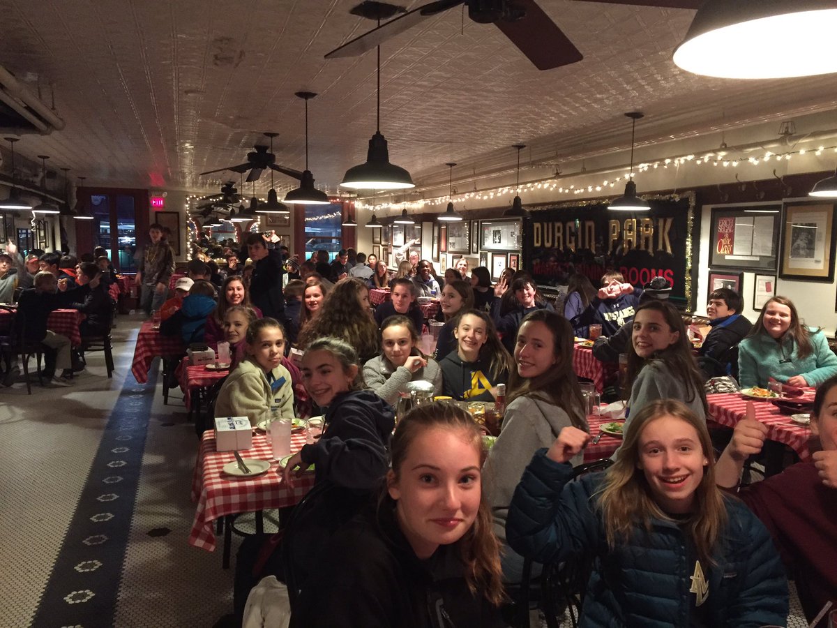 ScottCain34's tweet photo. The hungry mob settles in after a GREAT day on the Freedom Trail! #mvboston #heavenhelpourservers https://t.co/OWGKOYENtv