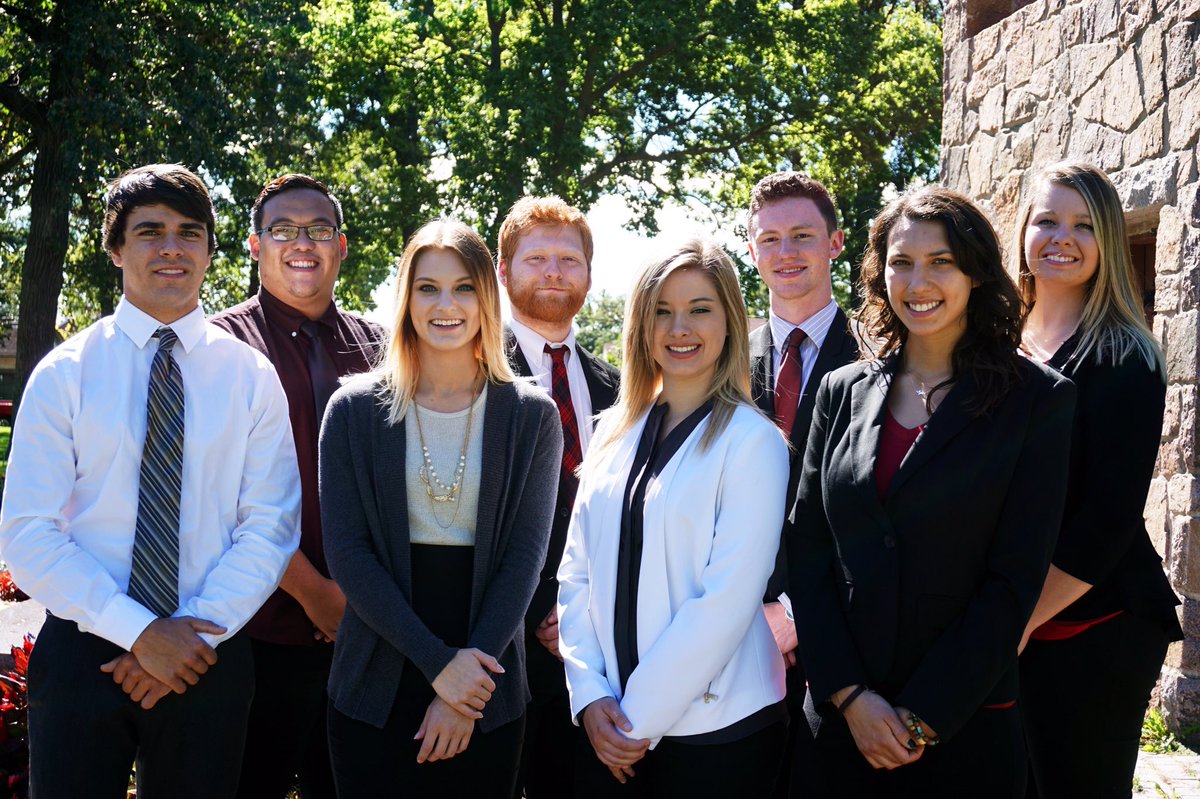 HuskyAMA's tweet image. Join us tomorrow from 12-1pm in atwood Cascade room, to learn how each E-board members part plays a huge role for Husky AMA.