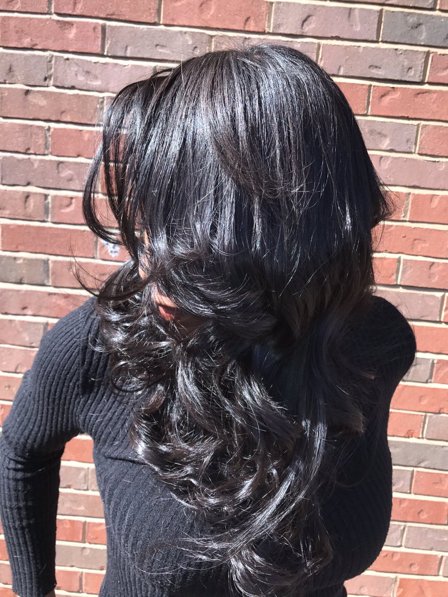 TwakaFlaka's tweet photo. 🖤FLYHIGHBABsuite101 Twakaj #stlstylist #haircare #educator #suite101 #fullextension #stylist#stlouis#thecutlife #modernsalon #pmtsstl https://t.co/pMU6ooBXAN
