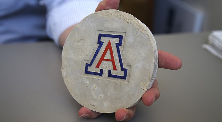 MetoxsSolutions's tweet photo. Concrete Substitute, a UA Startup, Brings Advantages
Lighter, stronger and less expensive than concrete
https://t.co/wumtZdENSG https://t.co/SDd2fa6Kfn