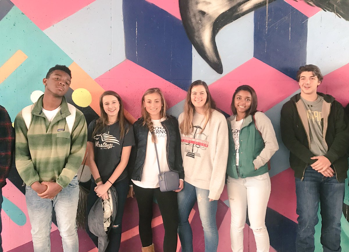 misshobson_'s tweet image. Street art. #candlerpark #MVInterim #mvcore