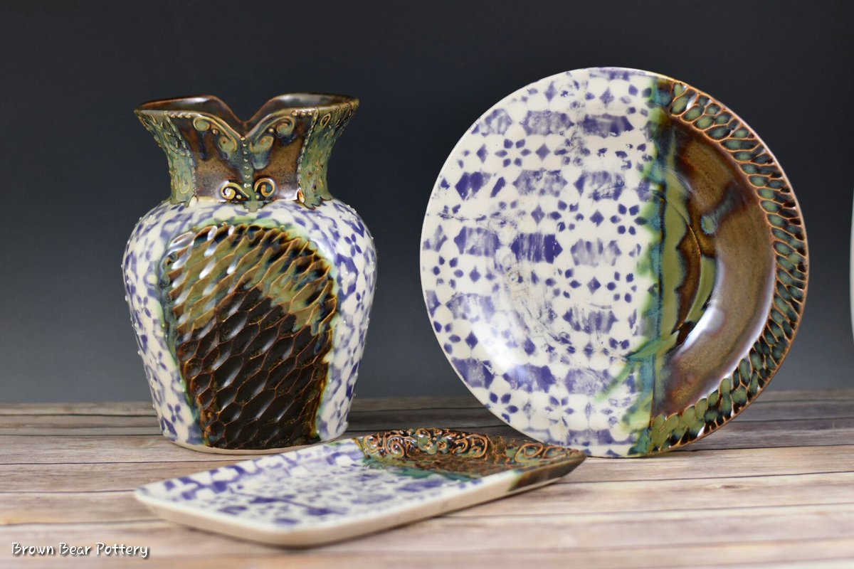 joythepotter's tweet photo. A new fav combo Come see these pots in person this Fri 3/3 at Artisans Corner Gallery Newbury Ohio 6-8pm  @geauganews @MsGeauga https://t.co/jfsykhilFm