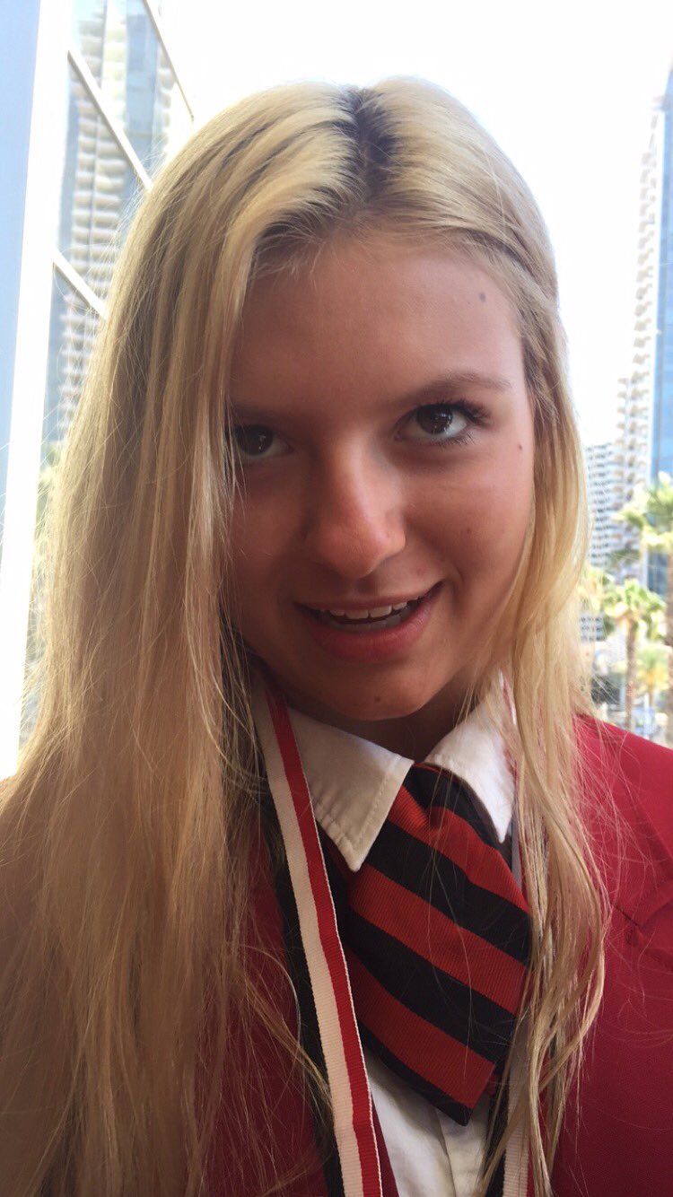 Happy birthday Paris Hilton!! hope you have the best day love you gorgeous!!  