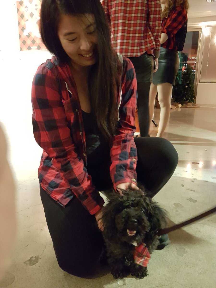 runcarmyrun's tweet photo. Guess who found the dog π #MeAtParties #VCLoveIn @VeritasComm https://t.co/oYcH1GaRUA