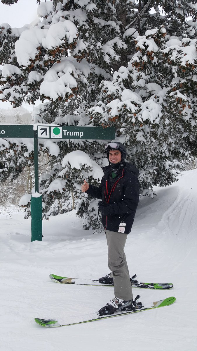 deanthe_fiend's tweet photo. Found the best run on the mountain @realDonaldTrump https://t.co/5xTebVxV7t