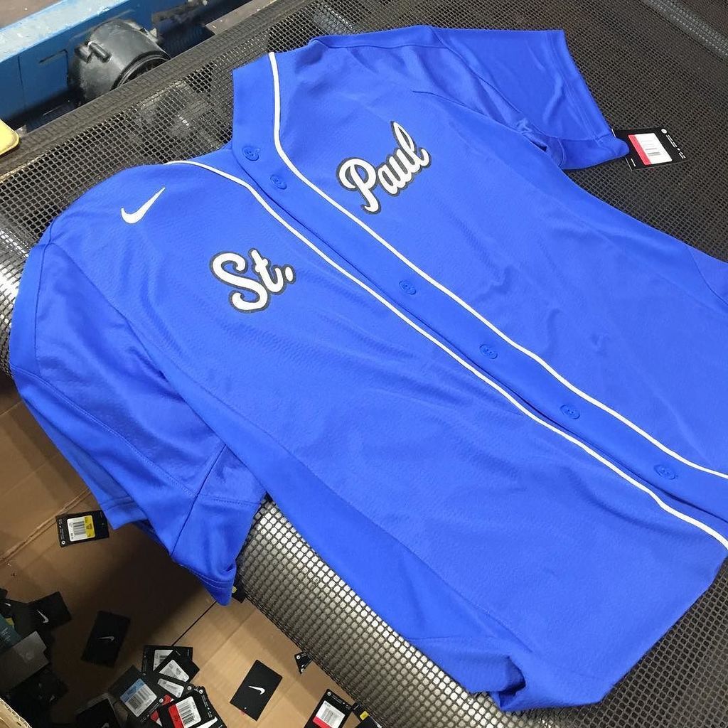 PTSteam_nike's tweet photo. St. Paul Baseball Jersey hot out of the dryer || #ptsteam #nike #niketeam #gear #screenpri… https://t.co/auy9DdBEUF https://t.co/R8MvMYt1mI