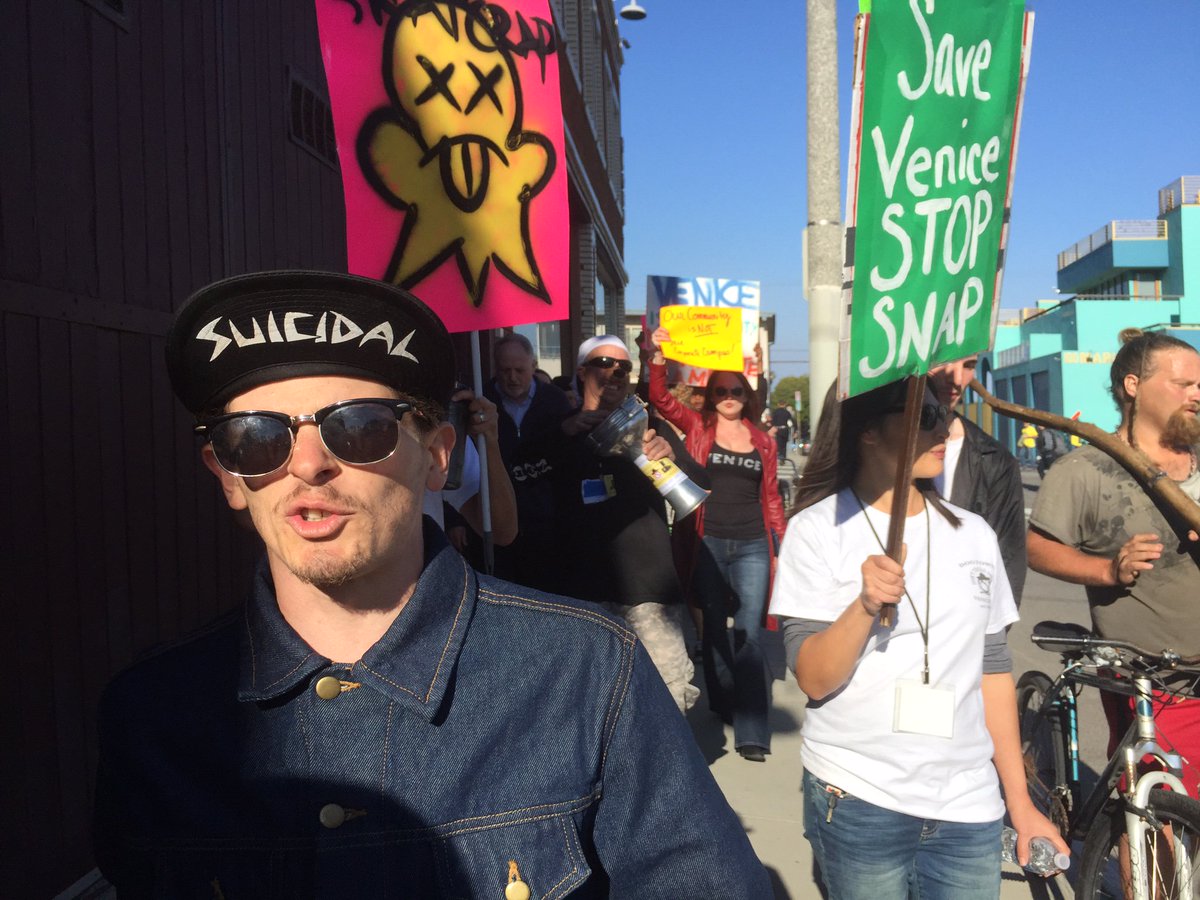 theAbbotSkinny's tweet photo. More art than a picasso, the better dressed, better voiced and generally GREAT LOCALS stand up to @Snap @Snapchat at todays protest. #venice https://t.co/K9rYk2KXnc