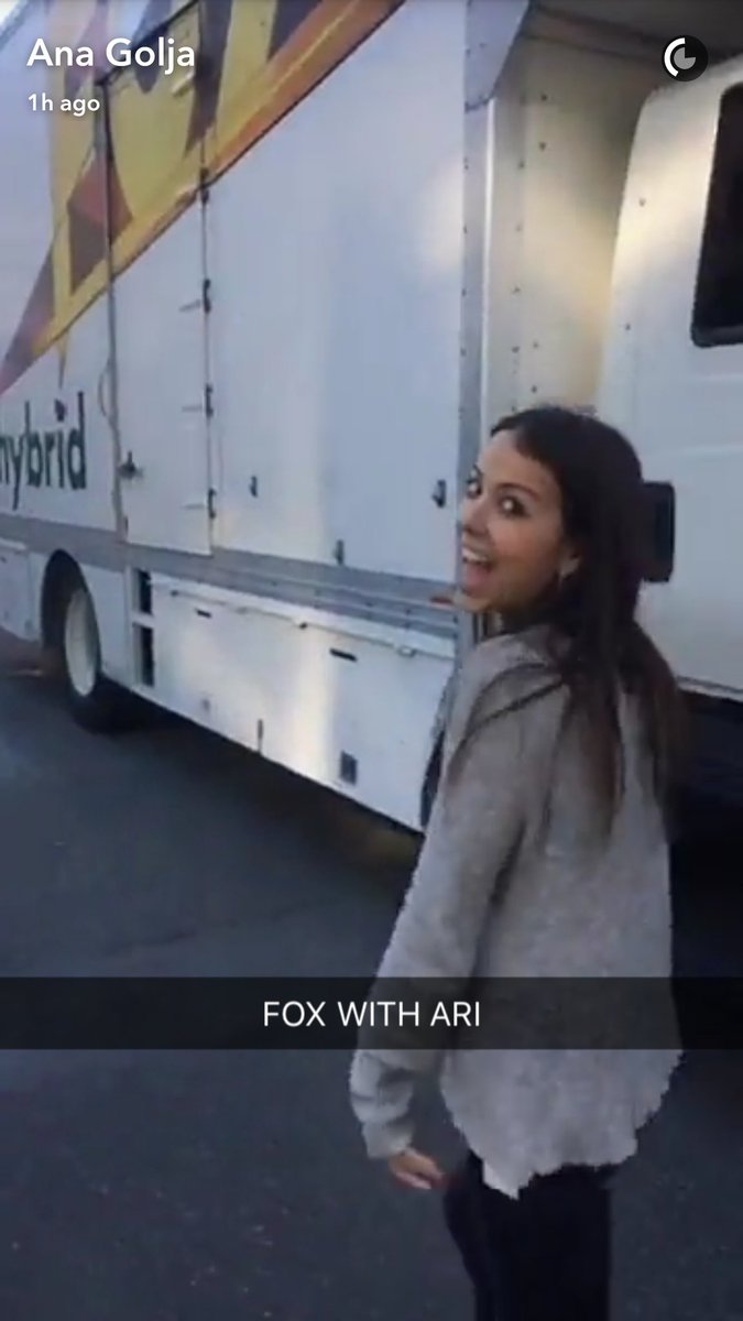 stefheartsyou's tweet image. @TheAnaGolja and @arianaberlin are back together and I'm getting all the #FullOut feels again 🤗 @FullOutMovie @seancisterna @SarahFisher28